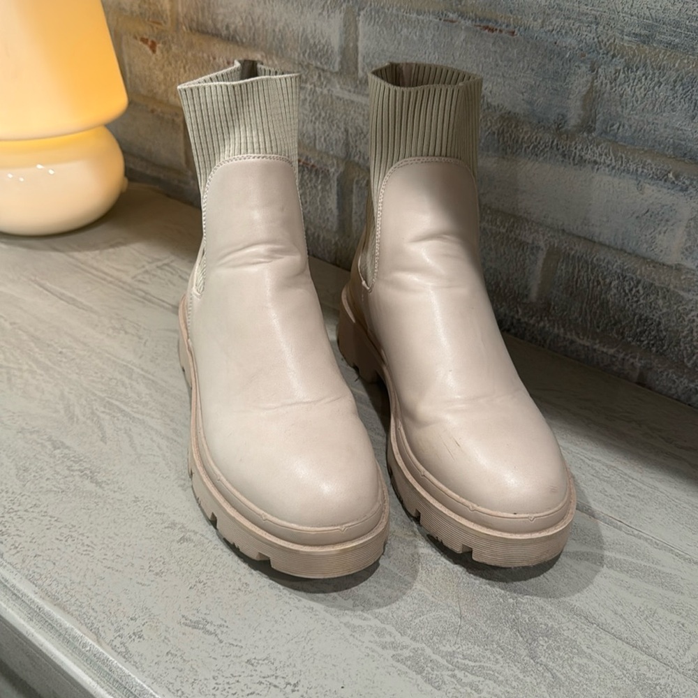 Olivia Miller cream color boots size 9